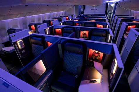 Flight US777 / USA777 .